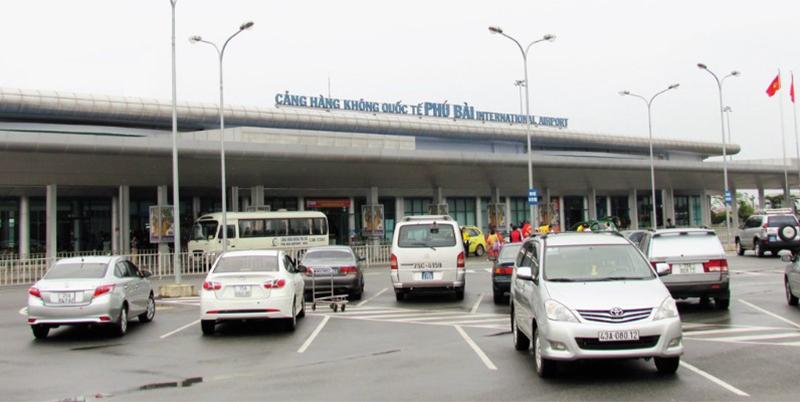 Thanh toán giá cước taxi vàng Huế