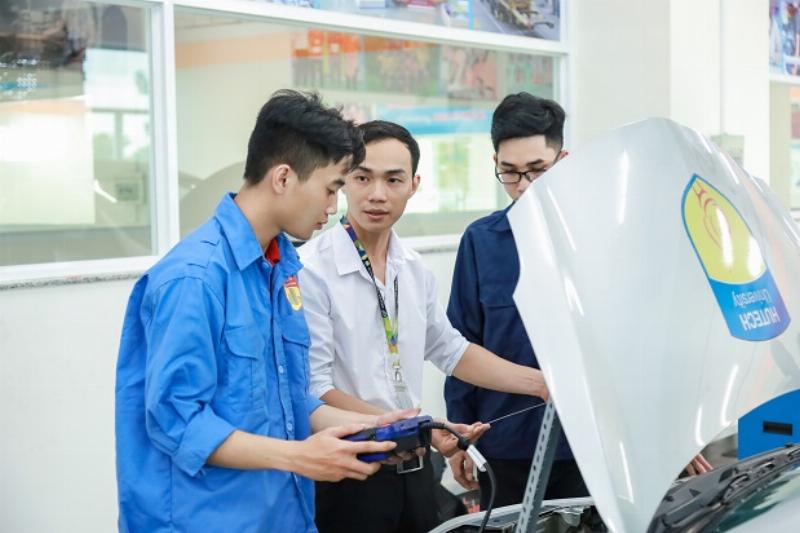 Cơ Hội Nghề Nghiệp Ngành Ô Tô