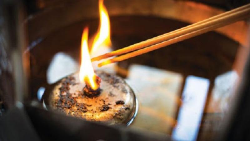 Phương pháp hóa giải tâm linh khi cắt tóc ban đêm