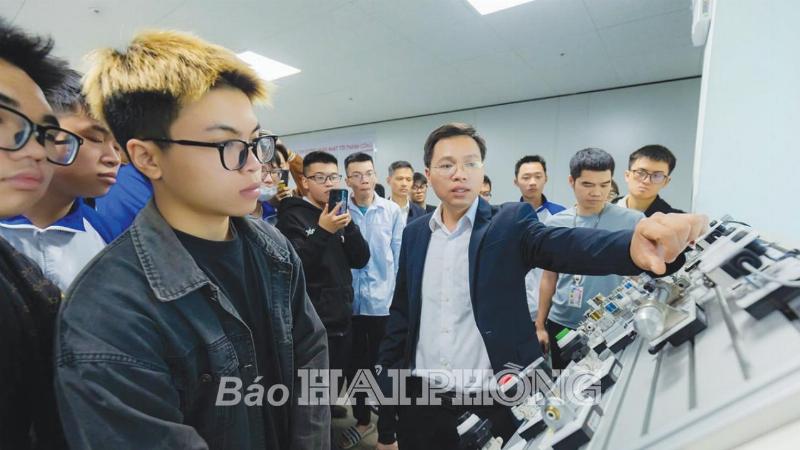 Tử Vi và Ngành Công Nghệ Cho Nữ